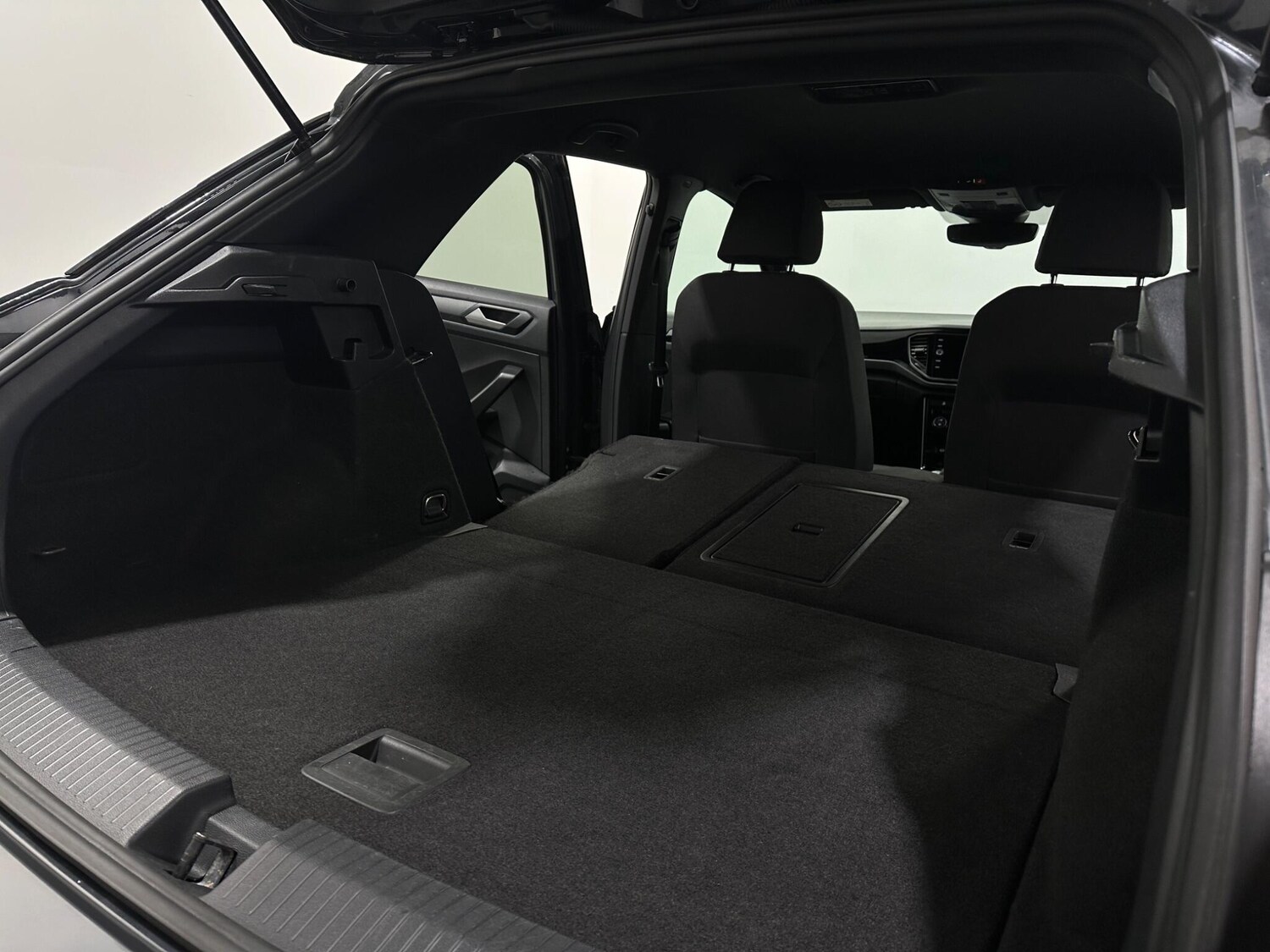 Used Volkswagen T-Roc for sale - 77497174: Photo 43