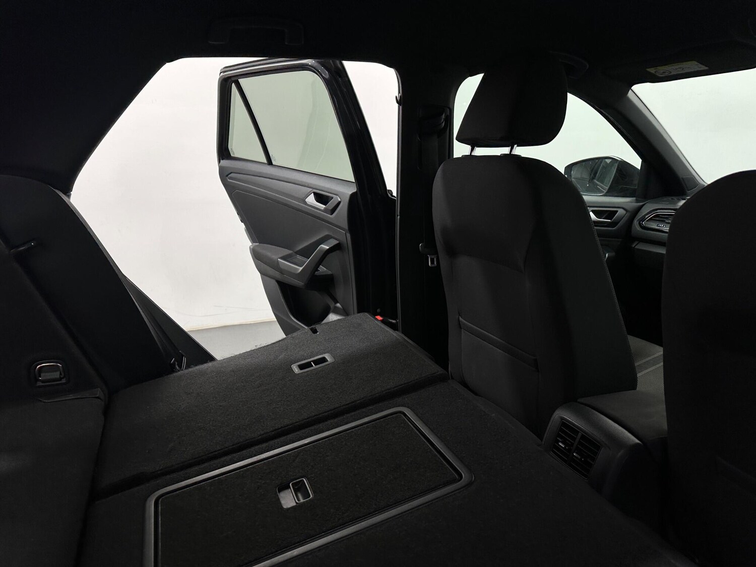 Used Volkswagen T-Roc for sale - 77497174: Photo 44