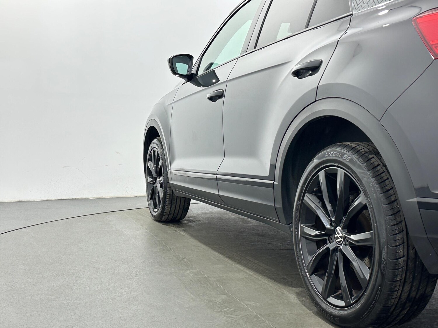 Used Volkswagen T-Roc for sale - 77497174: Photo 47