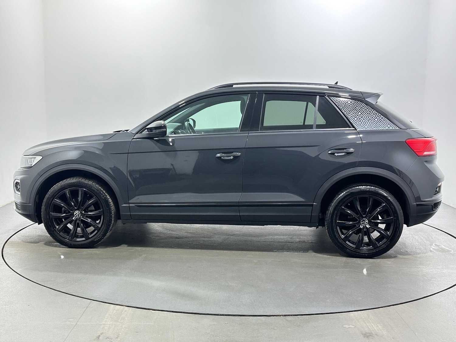 Used Volkswagen T-Roc for sale - 77497174: Photo 5