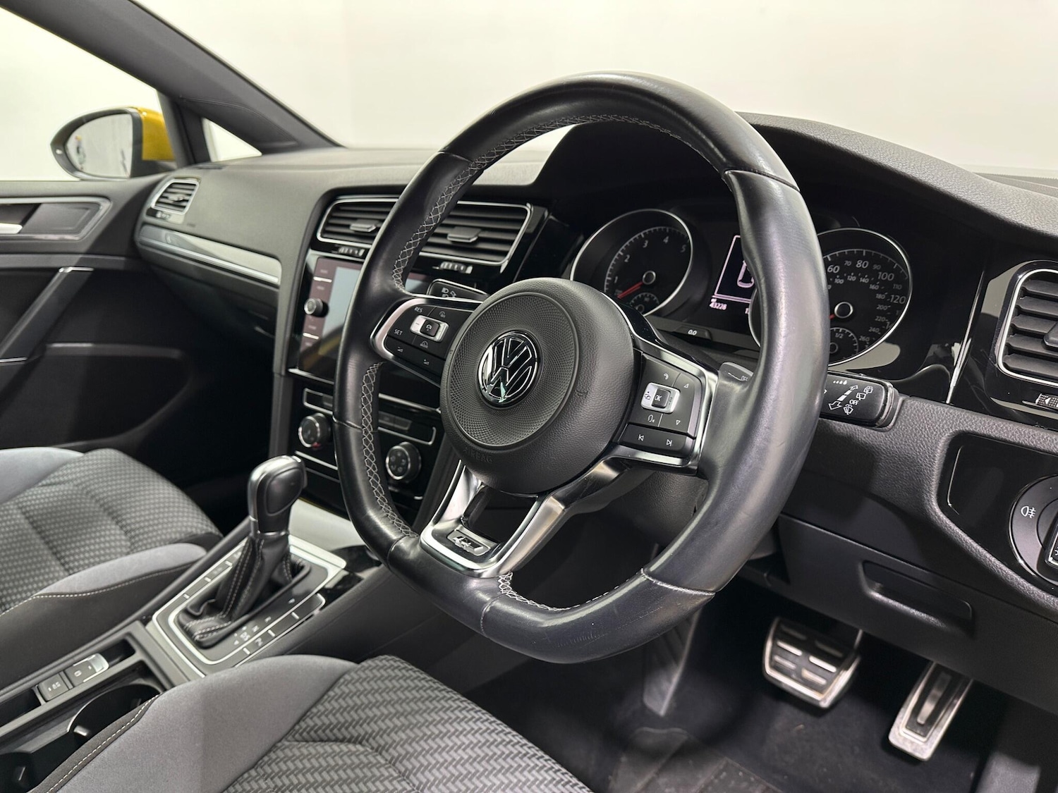 Used Volkswagen Golf 2018 for sale - 76878978: Photo 10