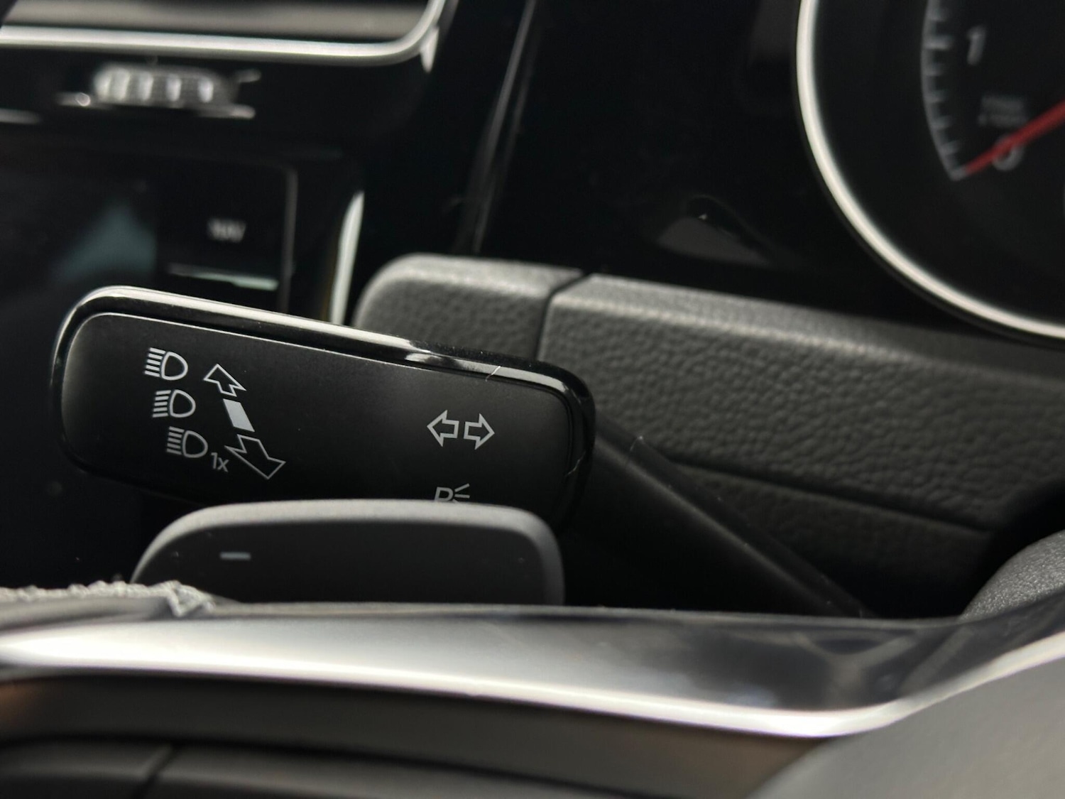 Used Volkswagen Golf 2018 for sale - 76878978: Photo 12