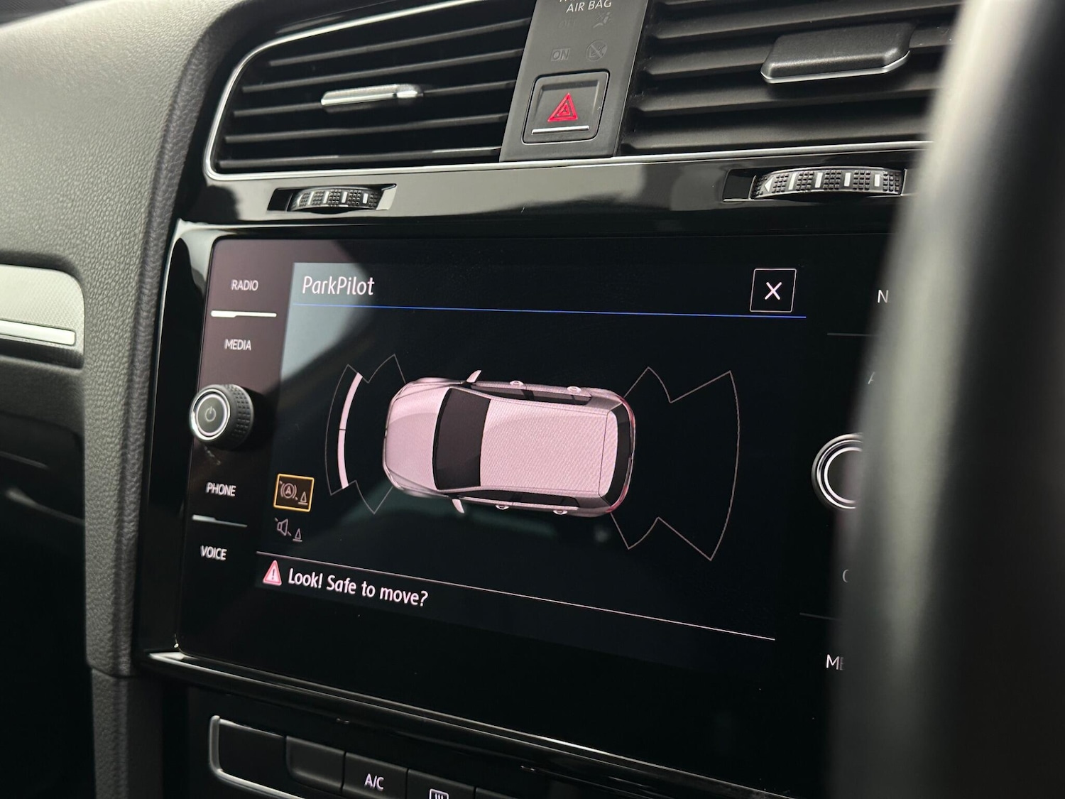 Used Volkswagen Golf 2018 for sale - 76878978: Photo 23