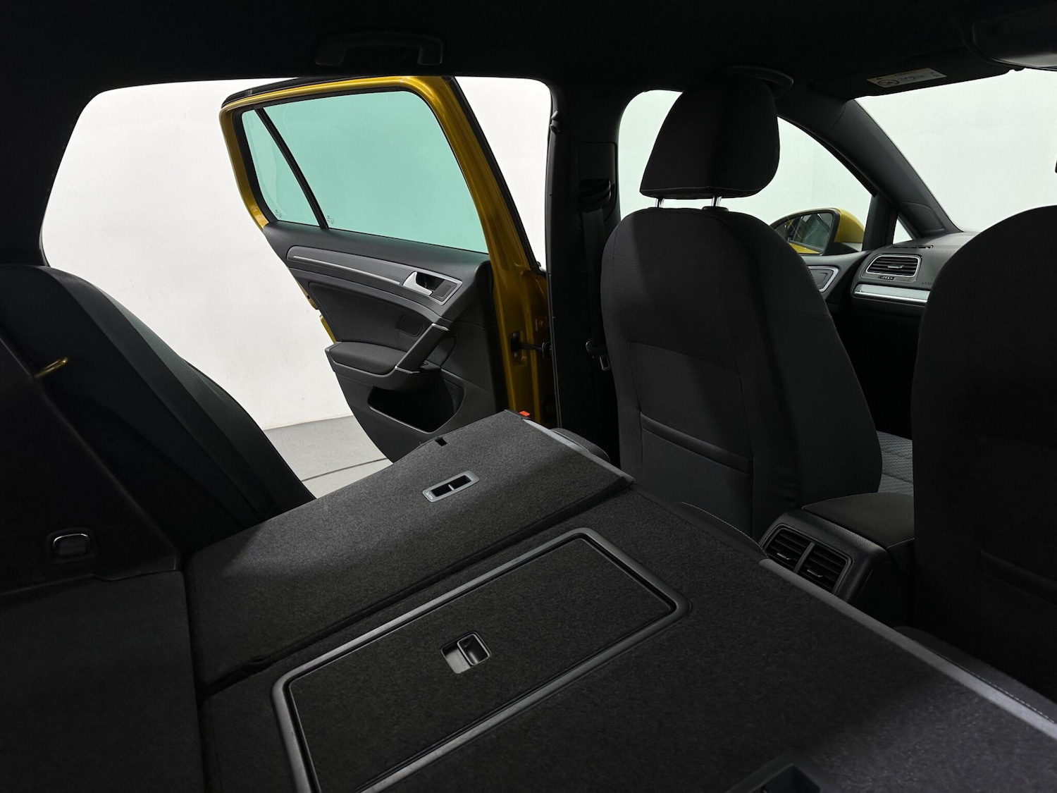 Used Volkswagen Golf 2018 for sale - 76878978: Photo 46