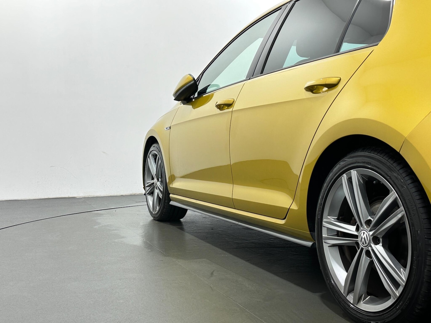 Used Volkswagen Golf 2018 for sale - 76878978: Photo 50