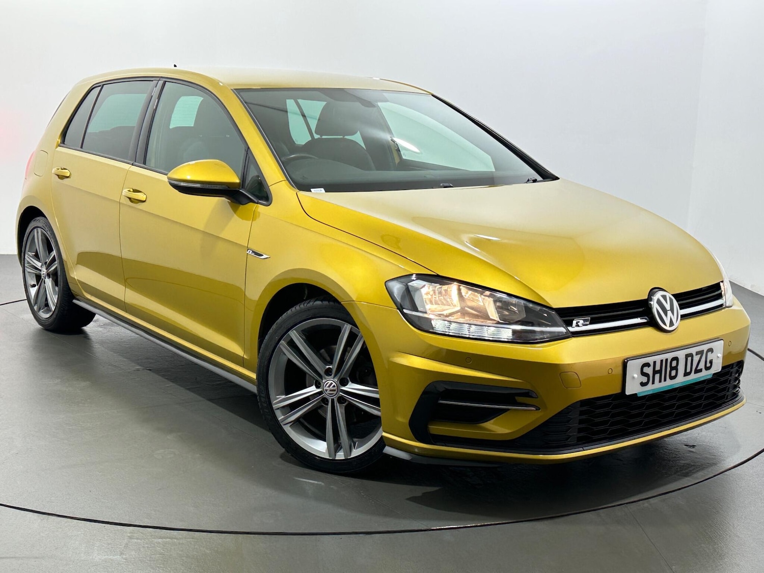 Used Volkswagen Golf 2018 for sale - 76878978: Photo 55