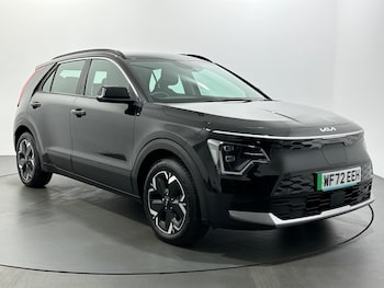 2022 (72) - 150kW 2 65kWh 5dr Auto