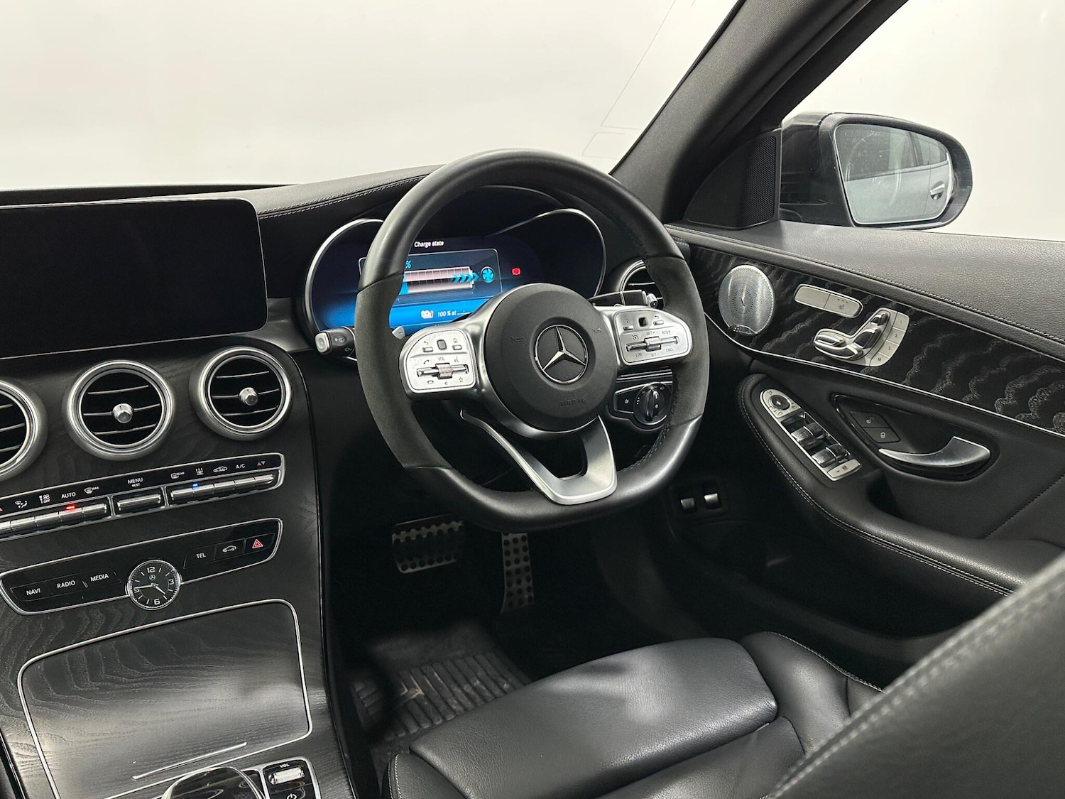 Used Mercedes-Benz C Class 2021 for sale - 76878987: Photo 11