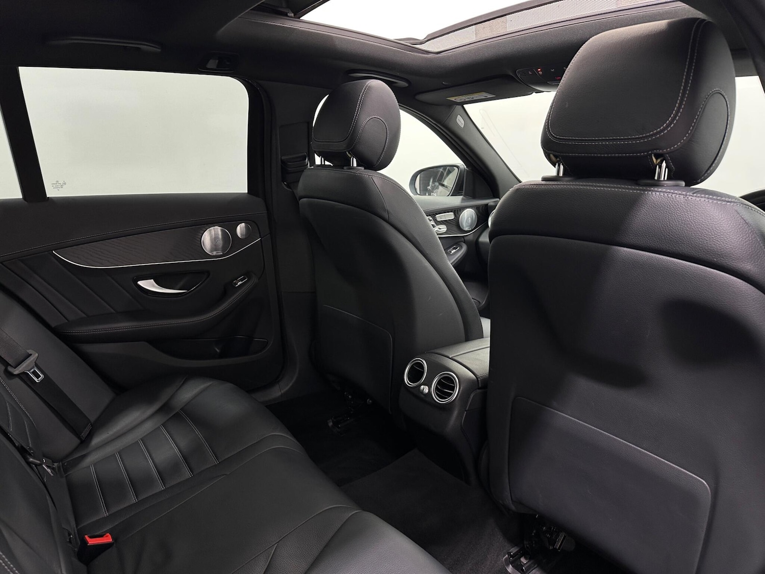 Used Mercedes-Benz C Class 2021 for sale - 76878987: Photo 43