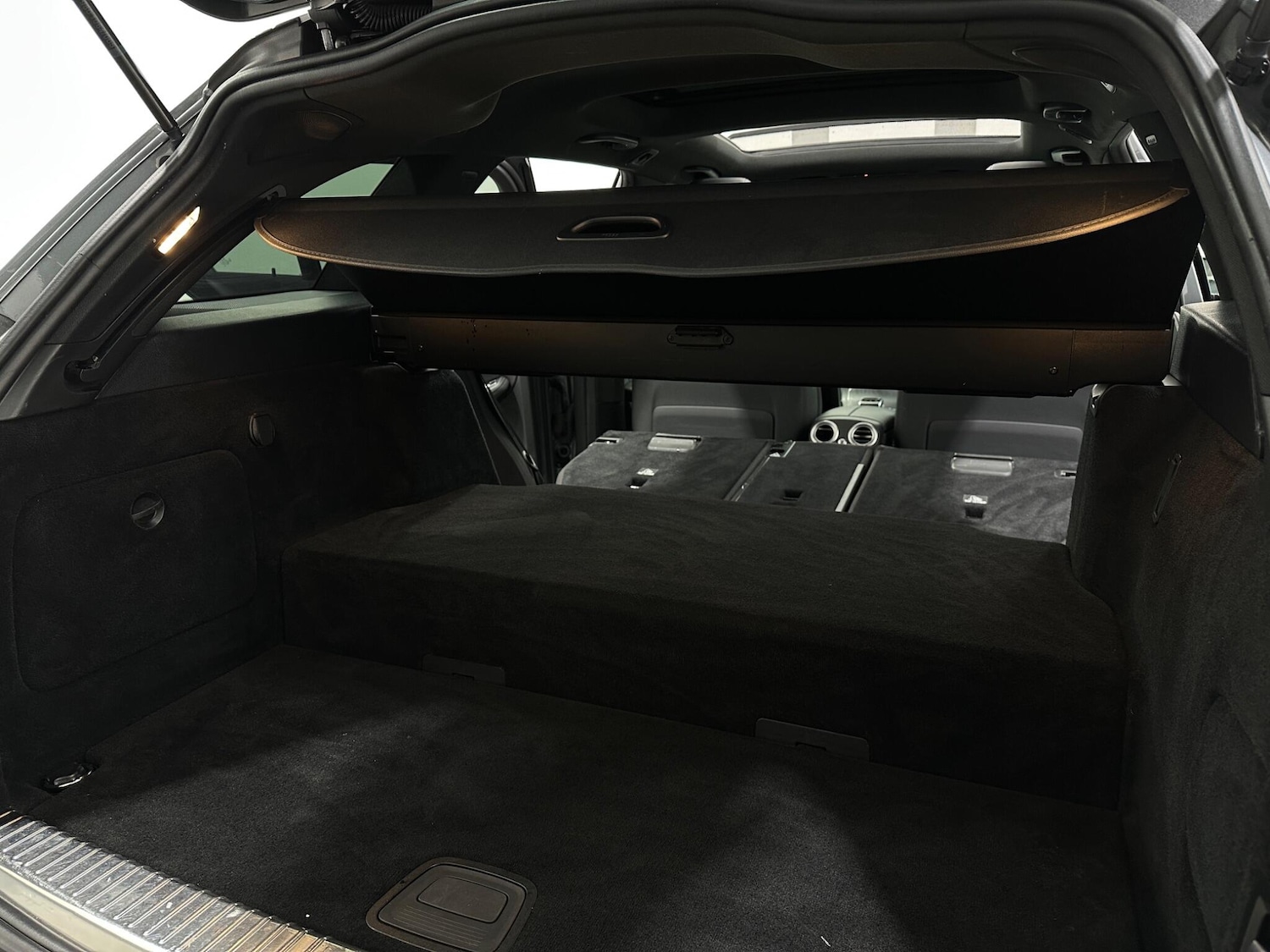 Used Mercedes-Benz C Class 2021 for sale - 76878987: Photo 47