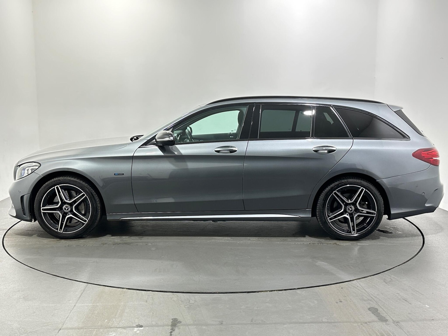 Used Mercedes-Benz C Class 2021 for sale - 76878987: Photo 5