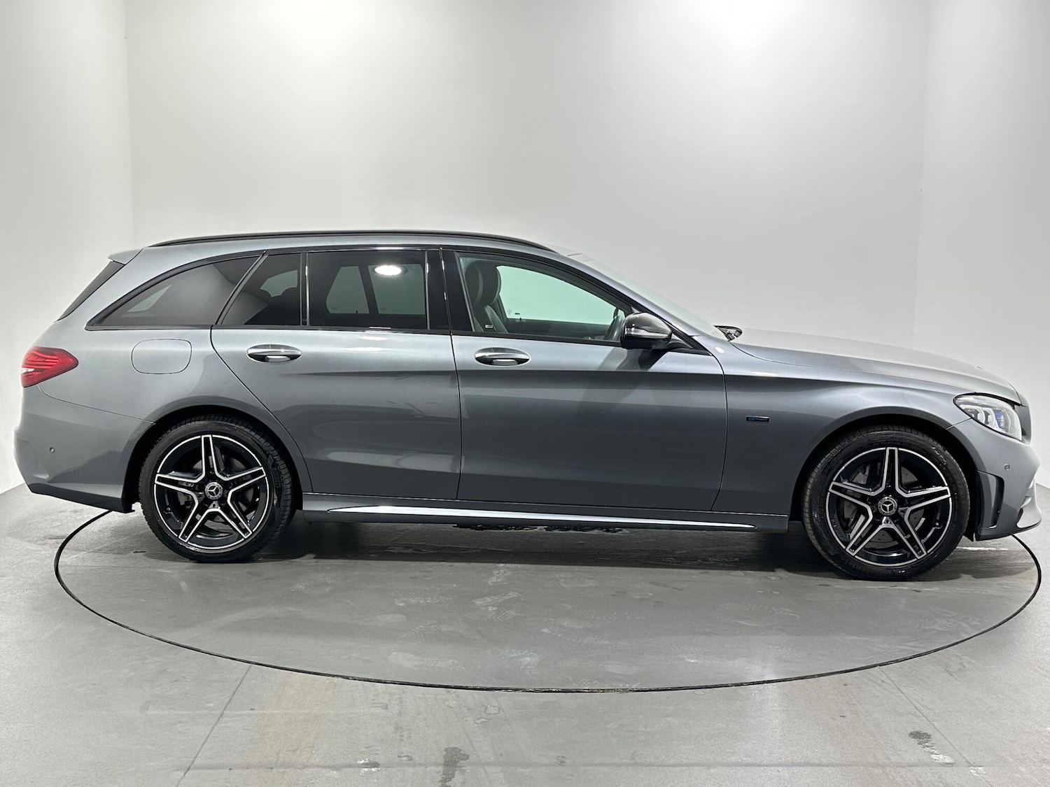 Used Mercedes-Benz C Class 2021 for sale - 76878987: Photo 9