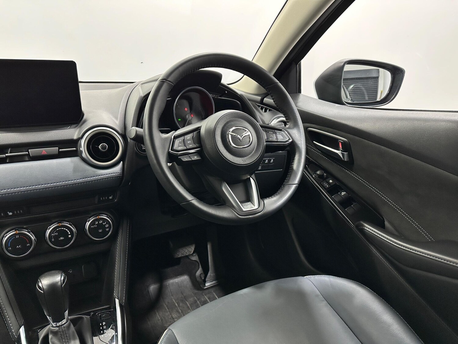 Used Mazda Mazda2 for sale - 77704621: Photo 12