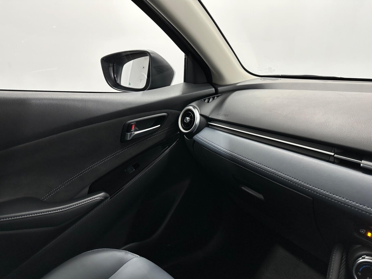 Used Mazda Mazda2 for sale - 77704621: Photo 28