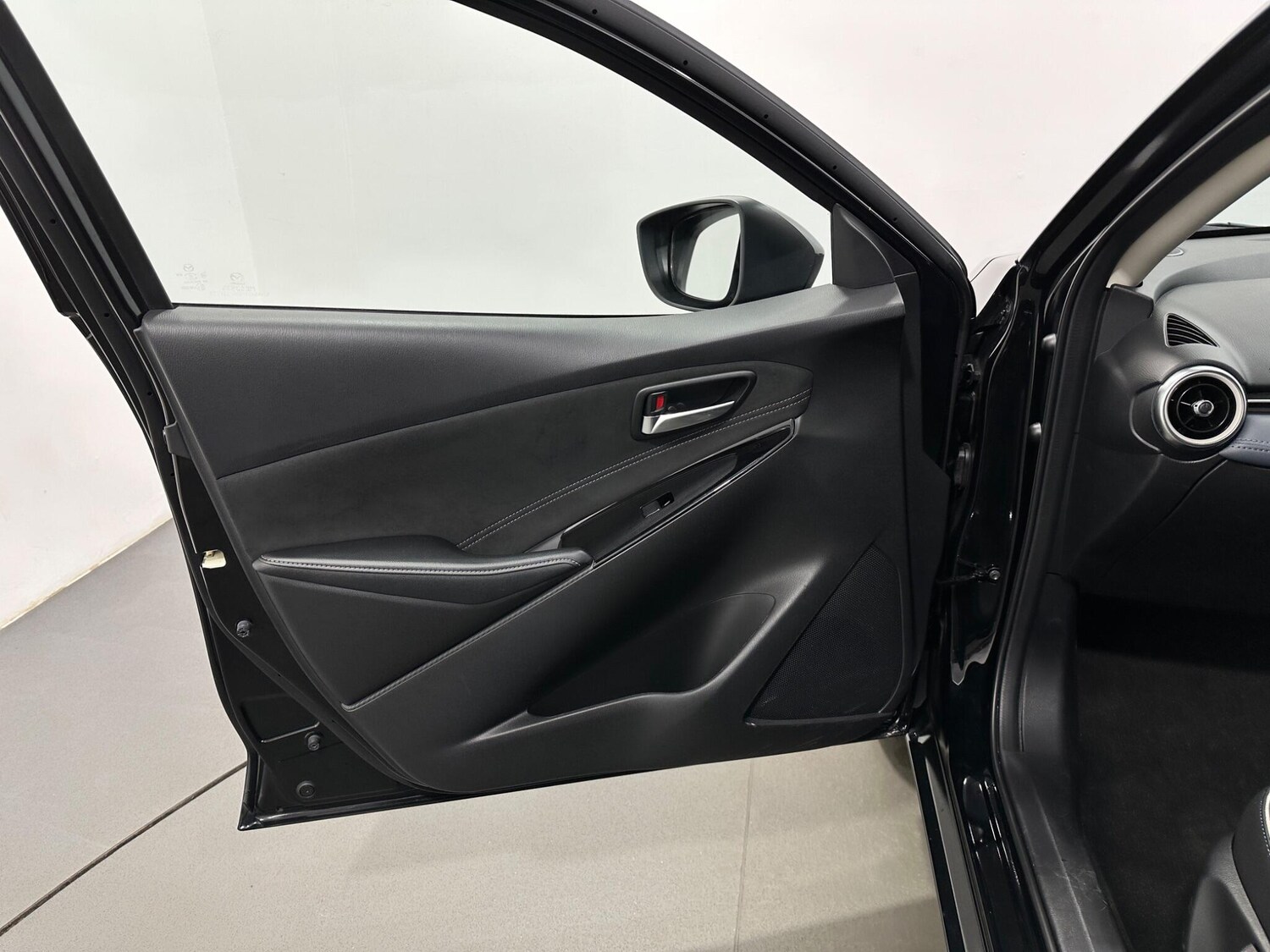 Used Mazda Mazda2 for sale - 77704621: Photo 37