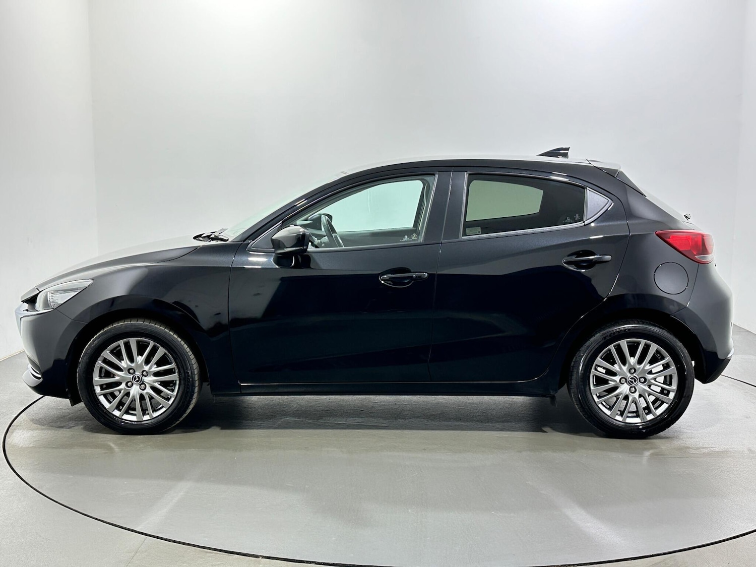 Used Mazda Mazda2 for sale - 77704621: Photo 5