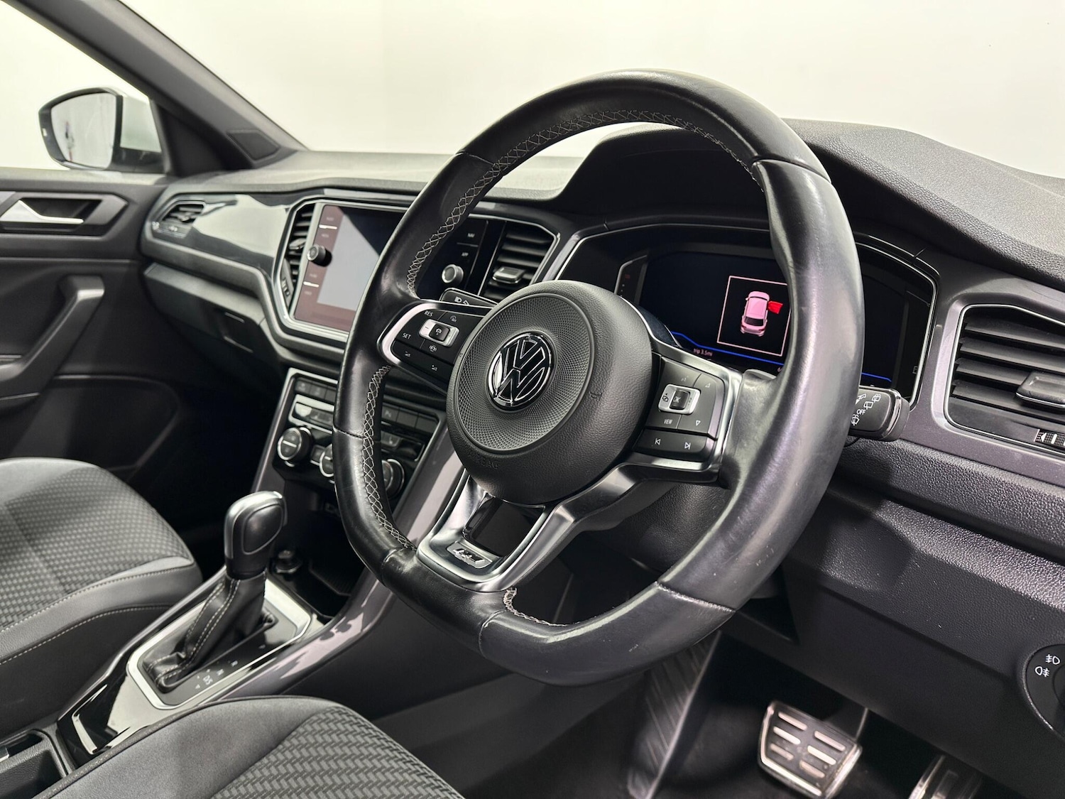 Used Volkswagen T-Roc 2020 for sale - 77646869: Photo 10