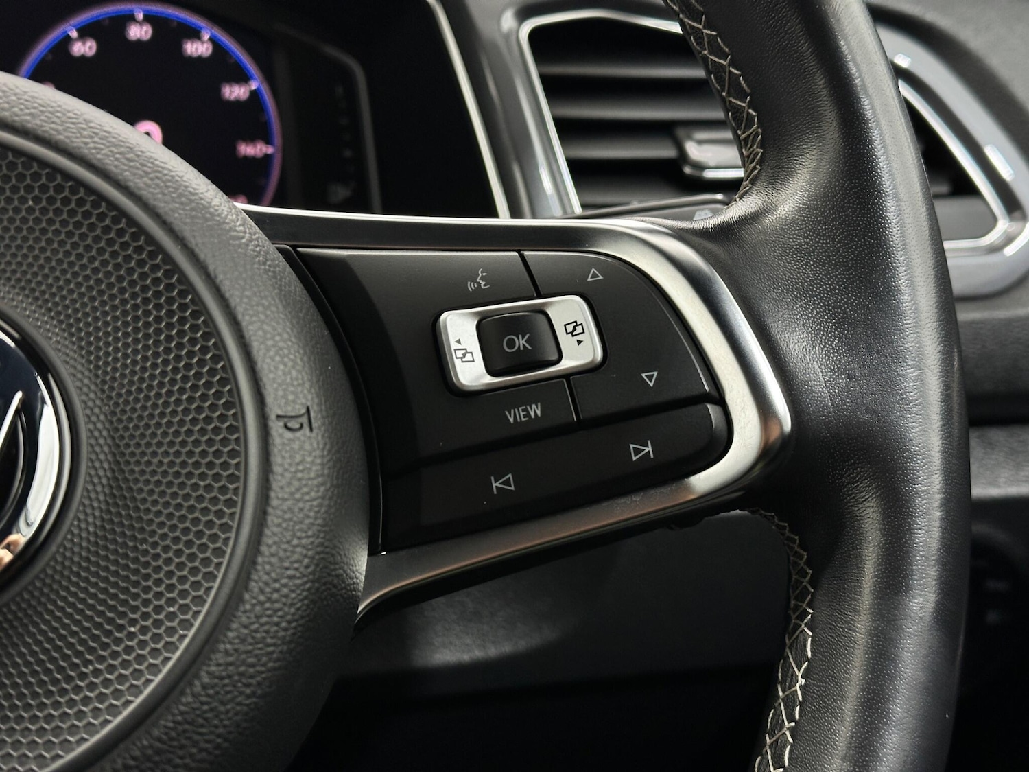 Used Volkswagen T-Roc 2020 for sale - 77646869: Photo 15