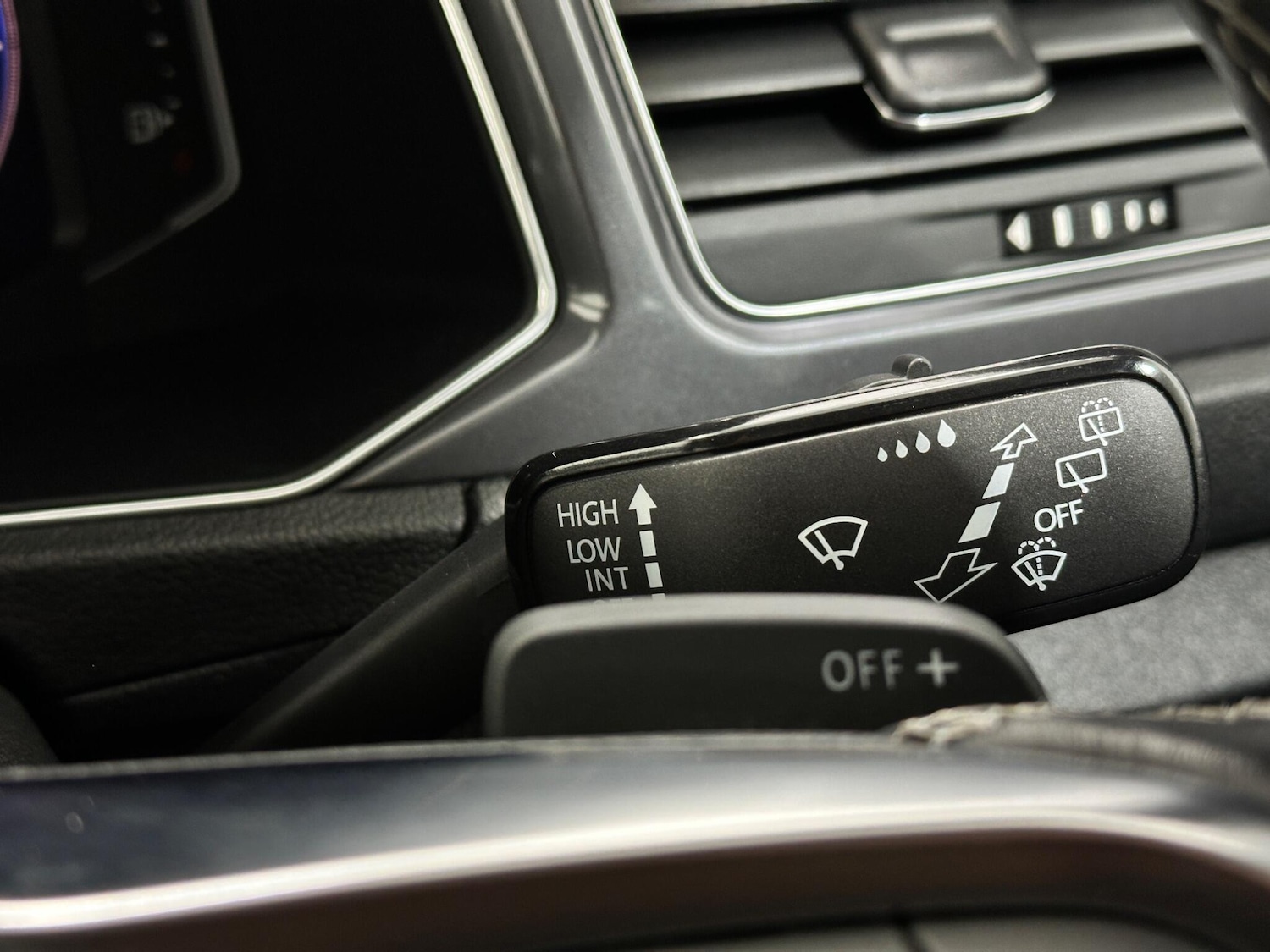 Used Volkswagen T-Roc 2020 for sale - 77646869: Photo 16