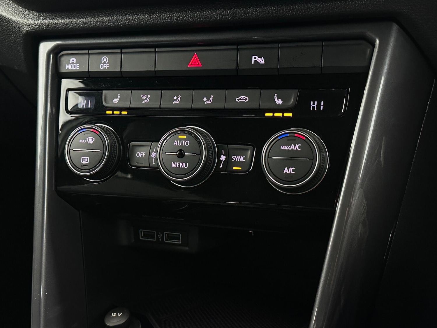 Used Volkswagen T-Roc 2020 for sale - 77646869: Photo 21