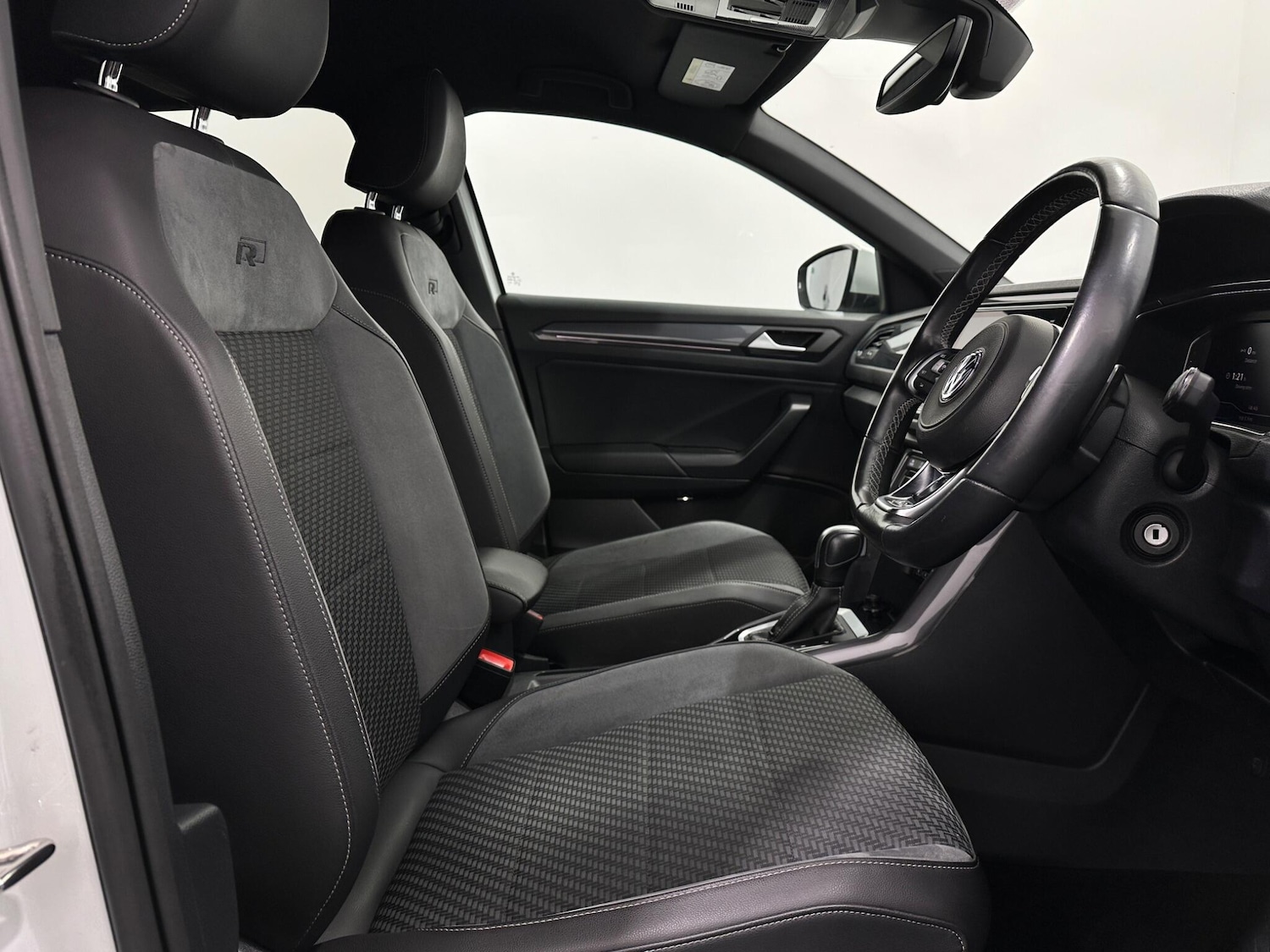 Used Volkswagen T-Roc 2020 for sale - 77646869: Photo 31