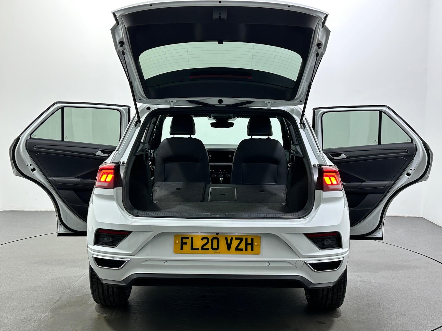 Used Volkswagen T-Roc 2020 for sale - 77646869: Photo 45