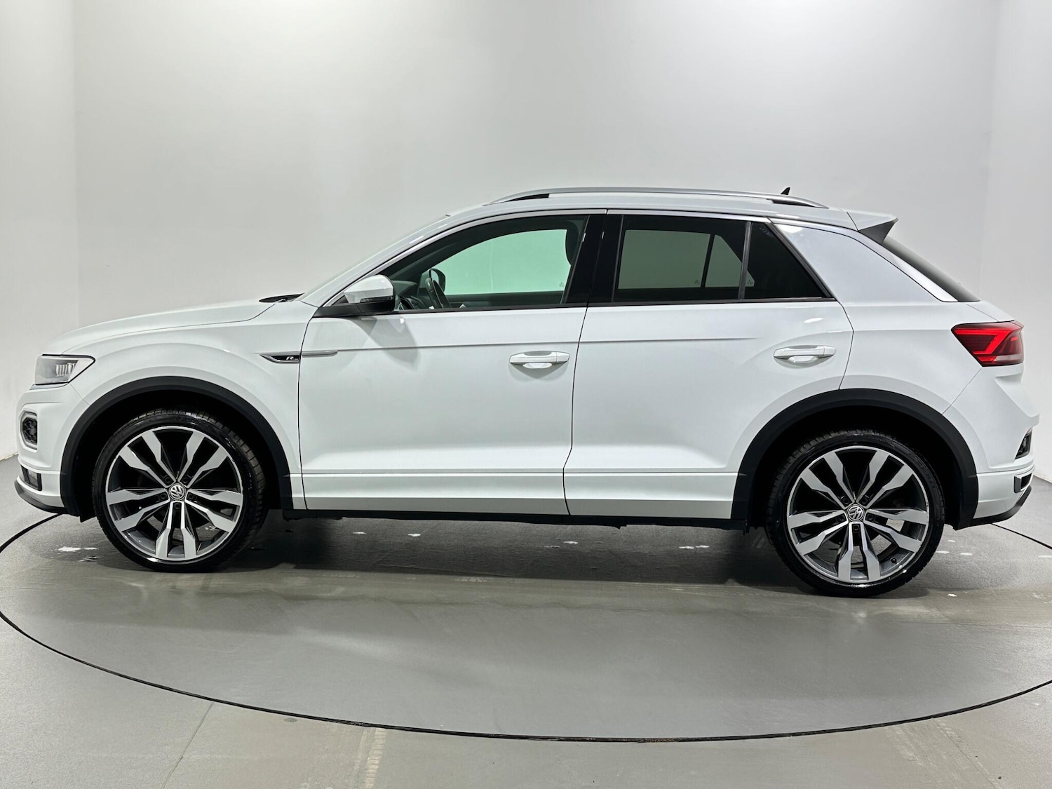 Used Volkswagen T-Roc 2020 for sale - 77646869: Photo 5