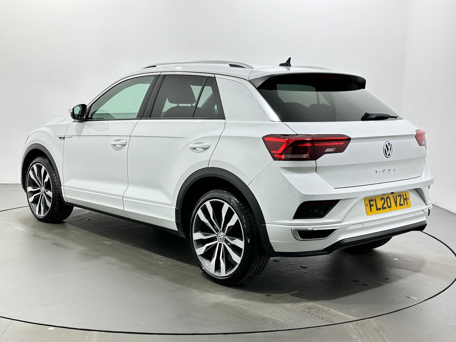 Used Volkswagen T-Roc 2020 for sale - 77646869: Photo 6