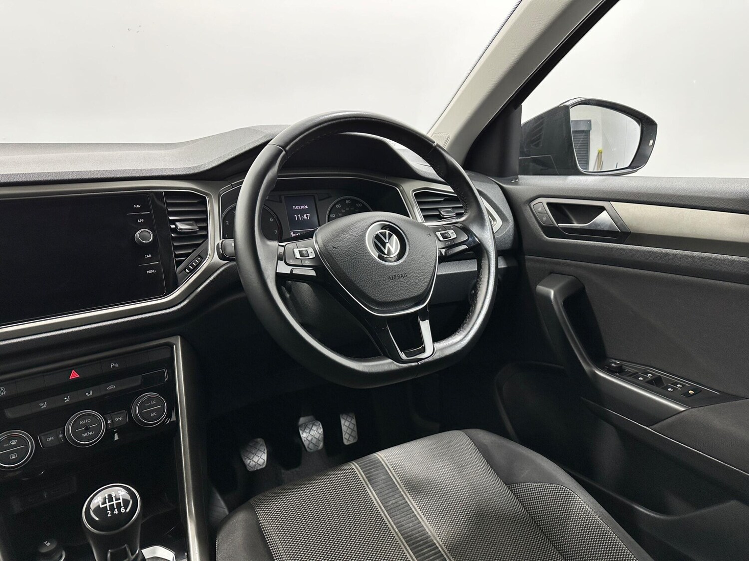 Used Volkswagen T-Roc 2021 for sale - 77838477: Photo 11