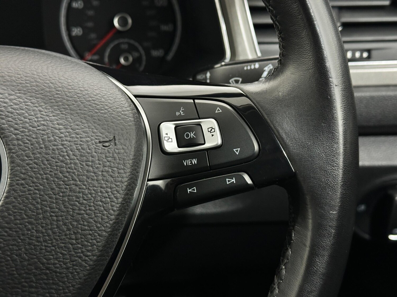 Used Volkswagen T-Roc 2021 for sale - 77838477: Photo 16