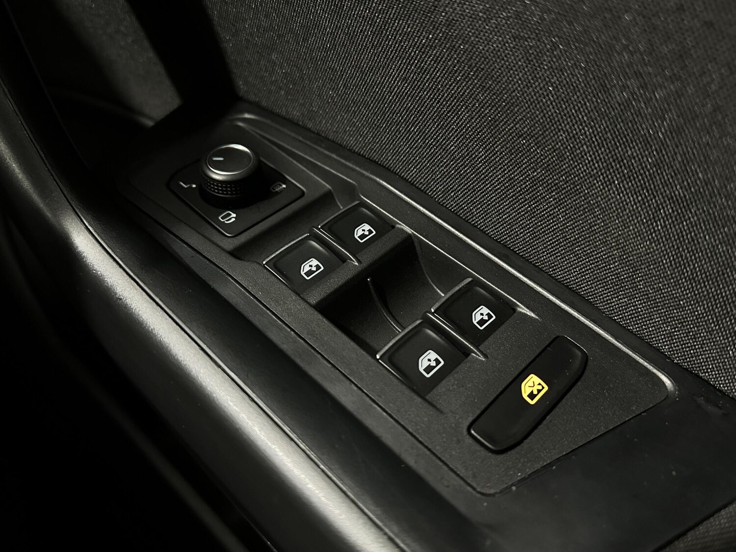 Used Volkswagen T-Roc 2021 for sale - 77838477: Photo 19