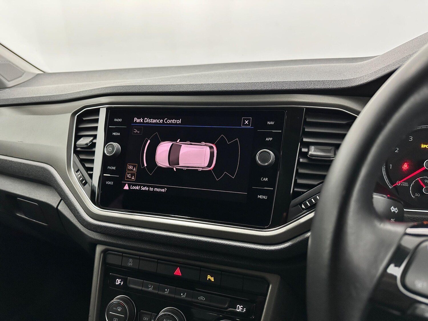 Used Volkswagen T-Roc 2021 for sale - 77838477: Photo 23