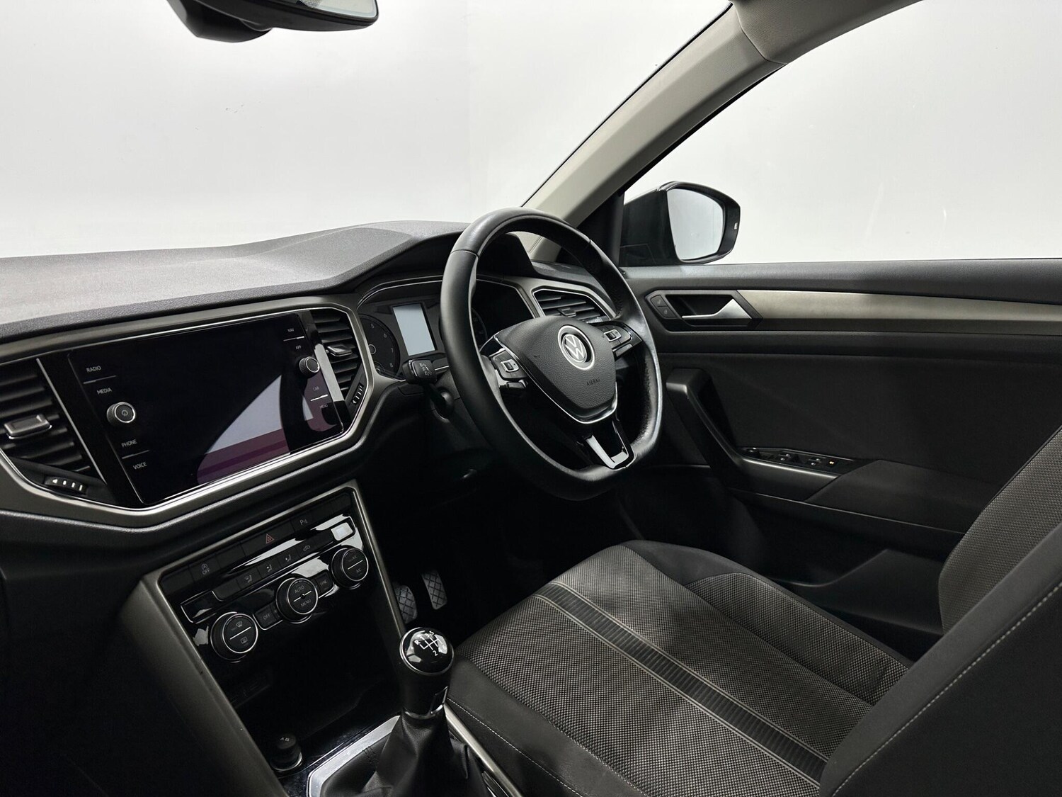 Used Volkswagen T-Roc 2021 for sale - 77838477: Photo 31