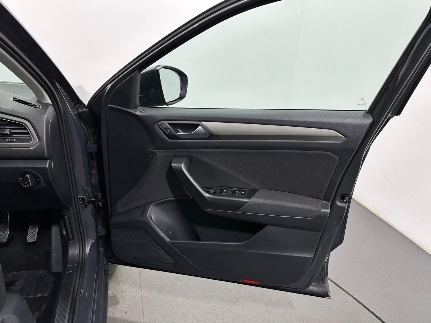 Used Volkswagen T-Roc 2021 for sale - 77838477: Photo 34