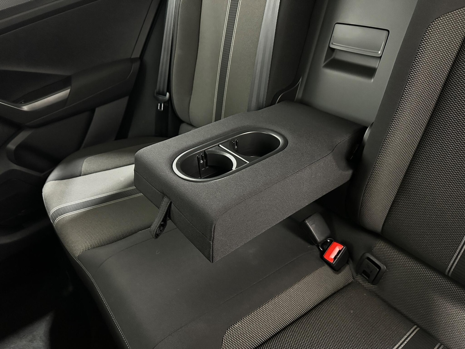 Used Volkswagen T-Roc 2021 for sale - 77838477: Photo 40