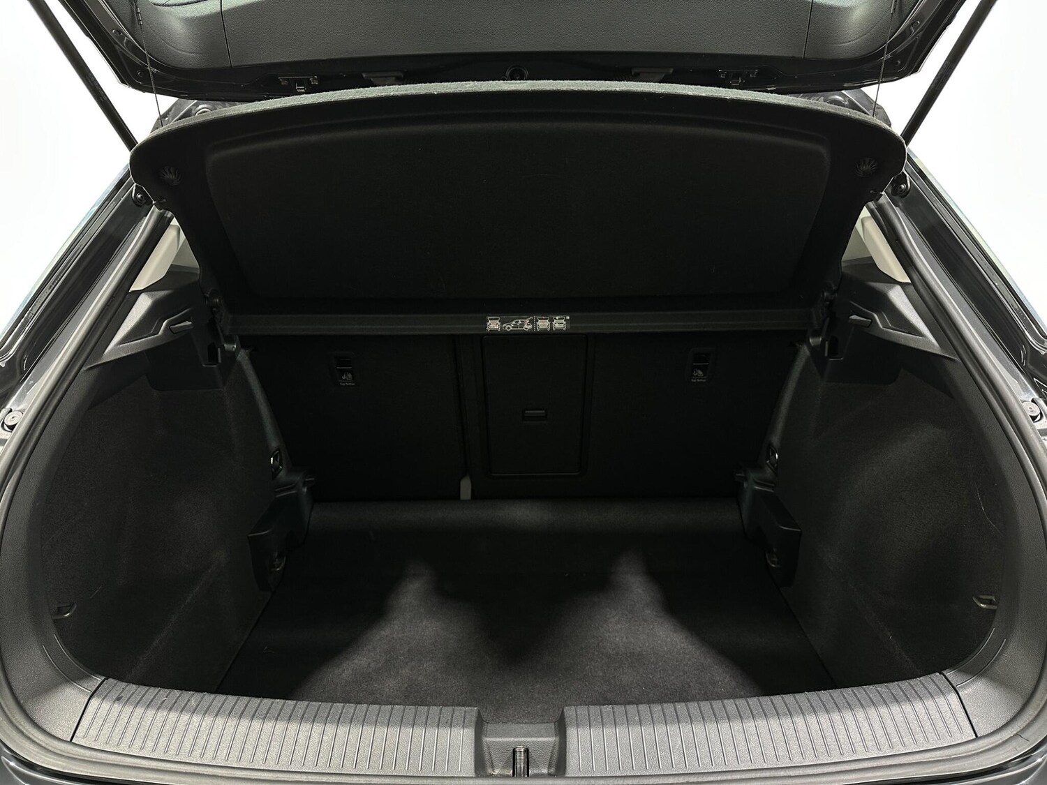 Used Volkswagen T-Roc 2021 for sale - 77838477: Photo 48