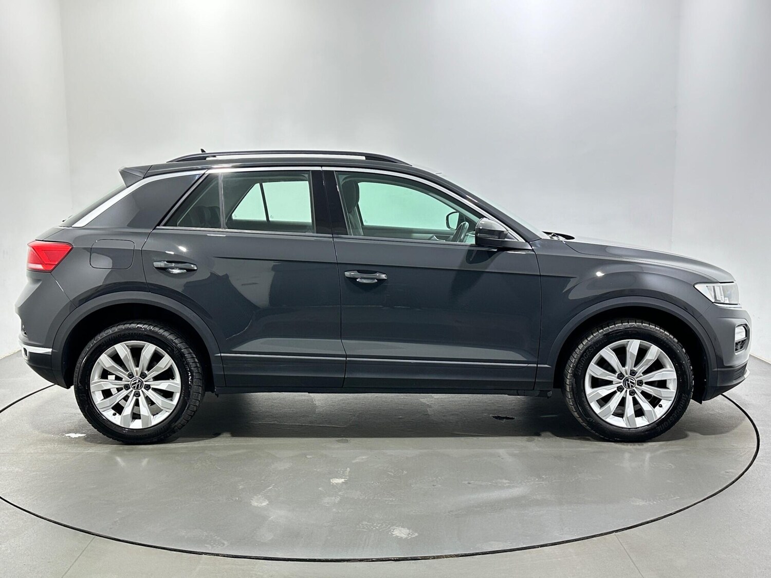 Used Volkswagen T-Roc 2021 for sale - 77838477: Photo 9