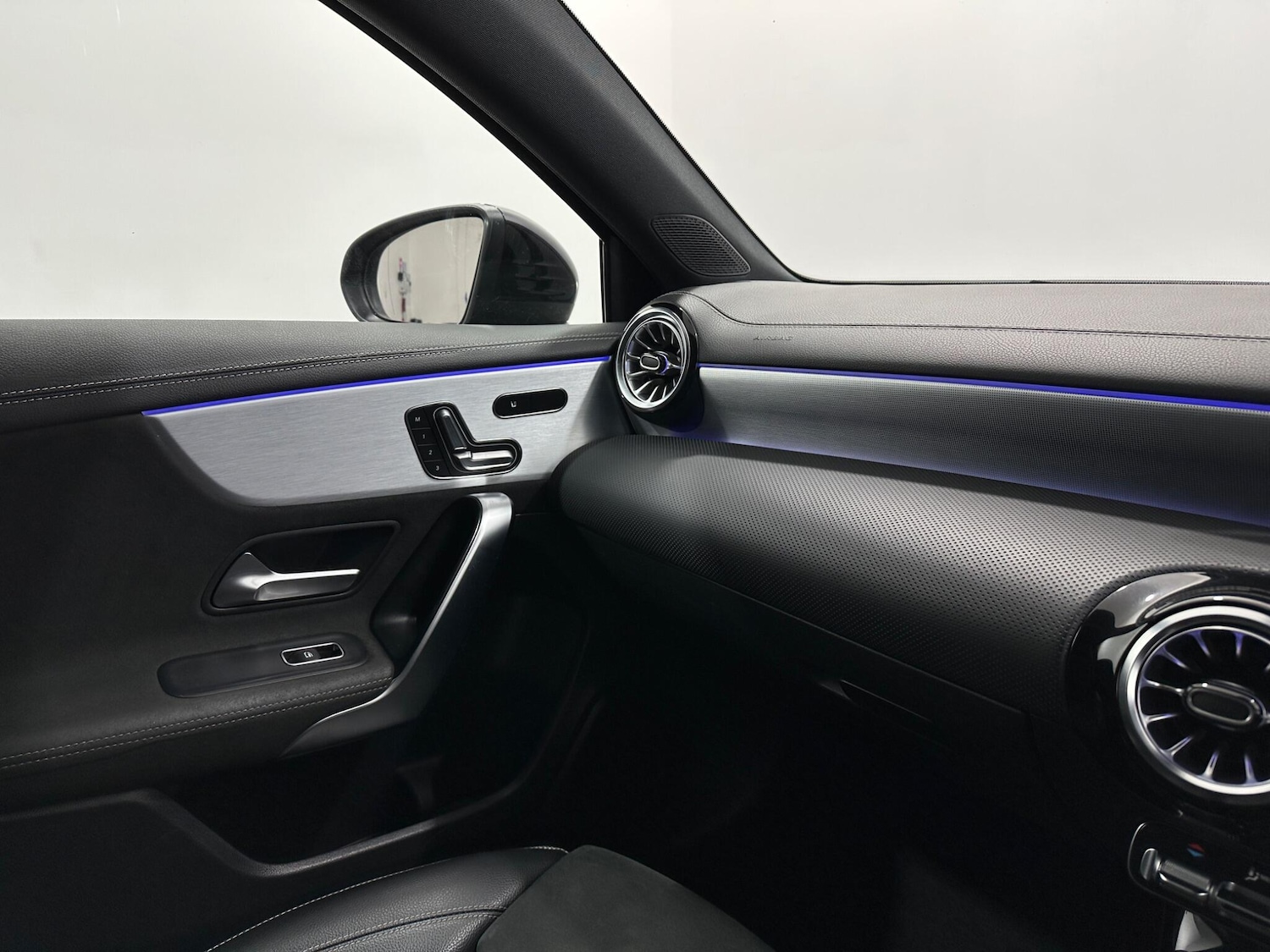 Used Mercedes-Benz A-Class 2021 for sale - 77202932: Photo 28