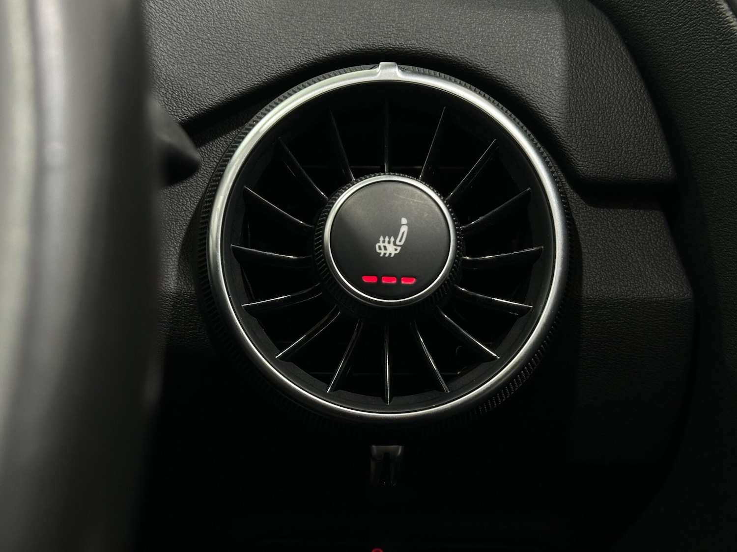 Used Audi TT 2015 for sale - 76878827: Photo 16