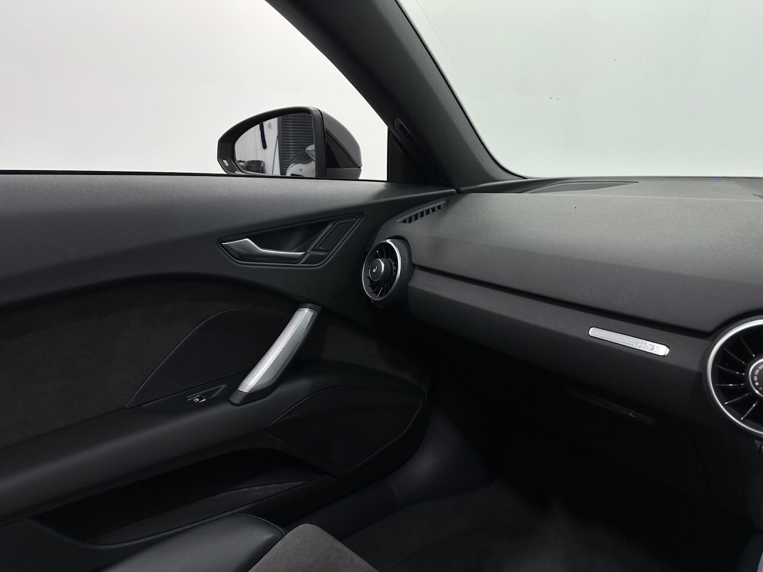 Used Audi TT 2015 for sale - 76878827: Photo 25