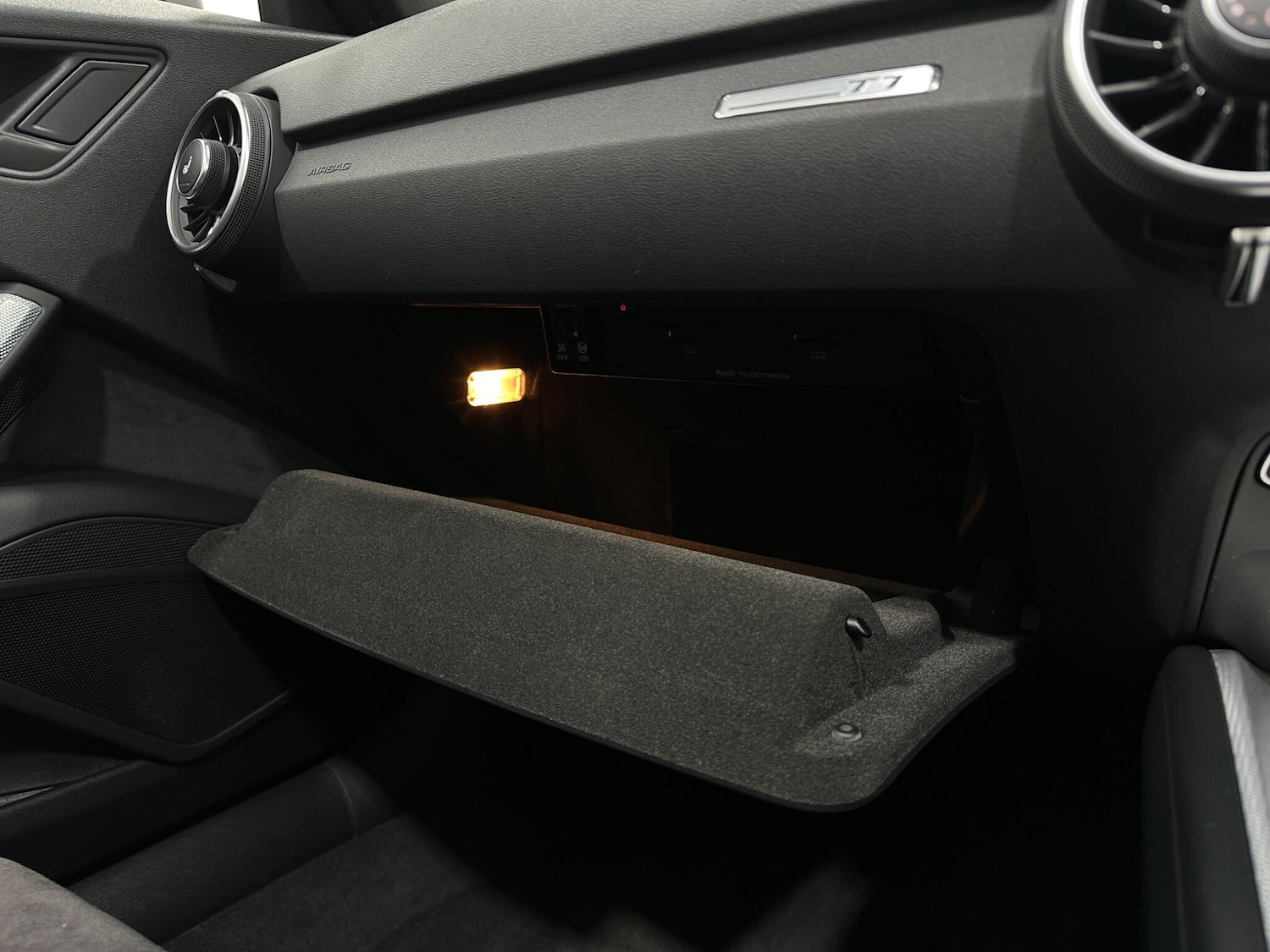 Used Audi TT 2015 for sale - 76878827: Photo 26