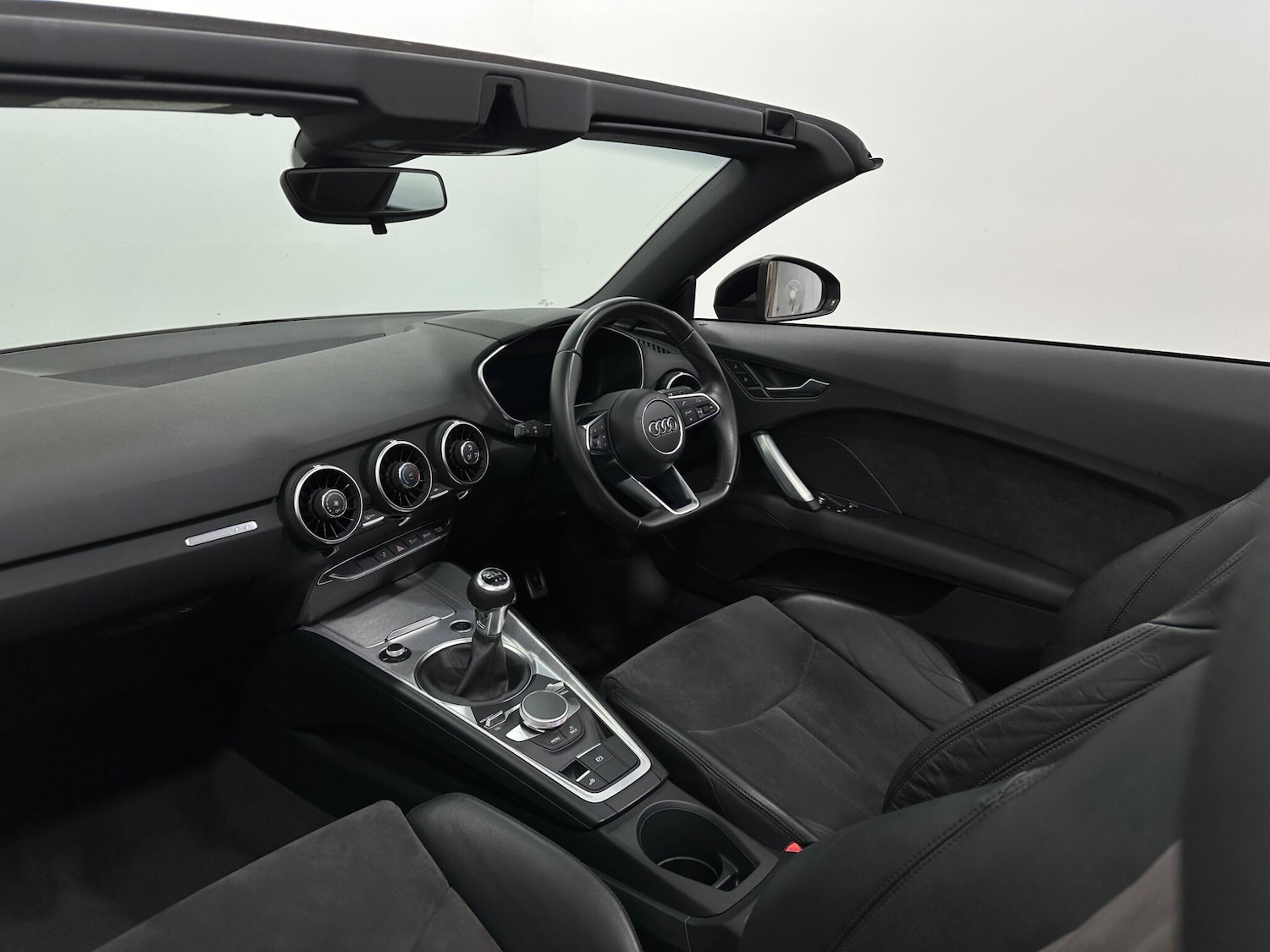 Used Audi TT 2015 for sale - 76878827: Photo 27