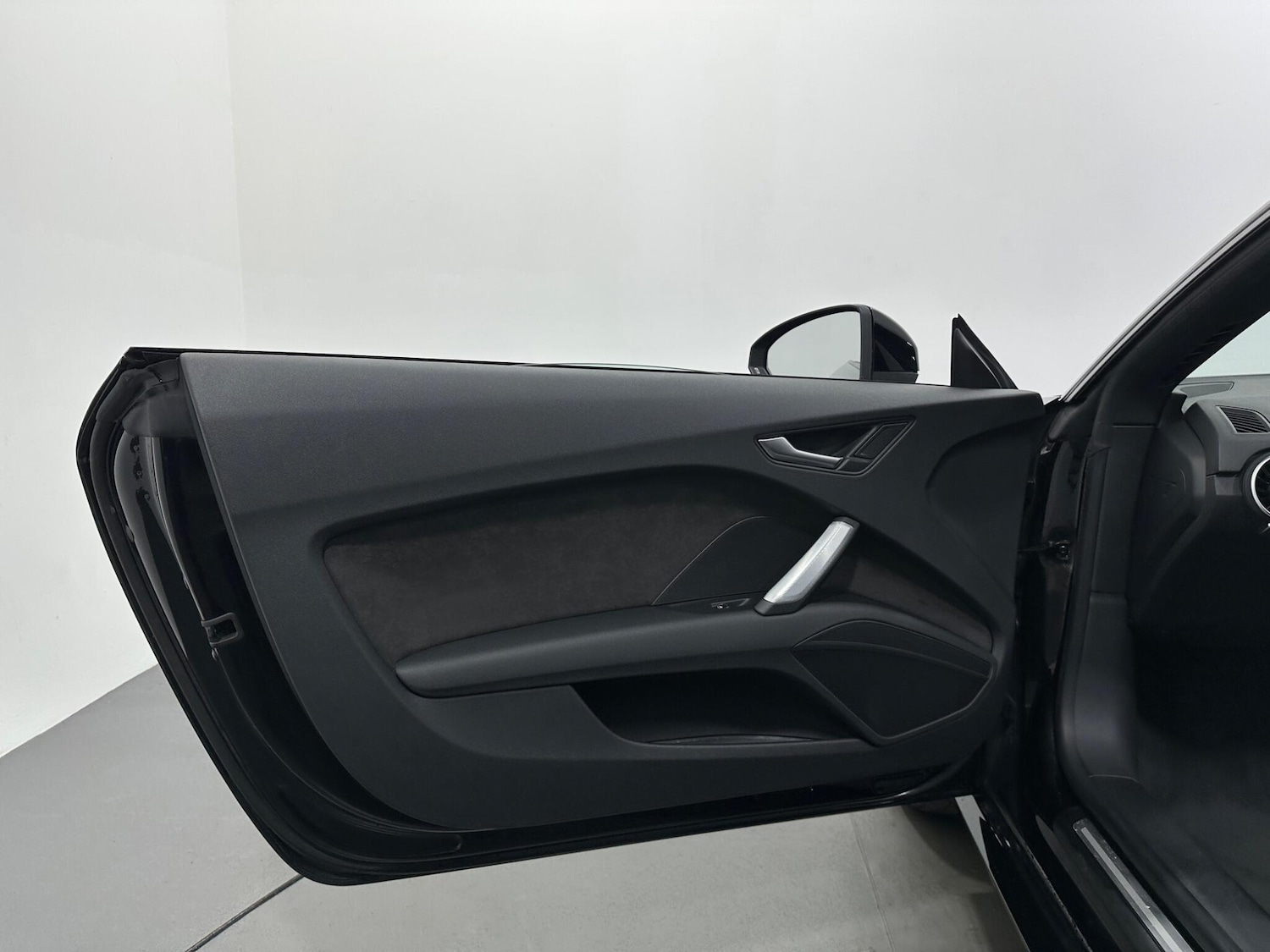 Used Audi TT 2015 for sale - 76878827: Photo 35