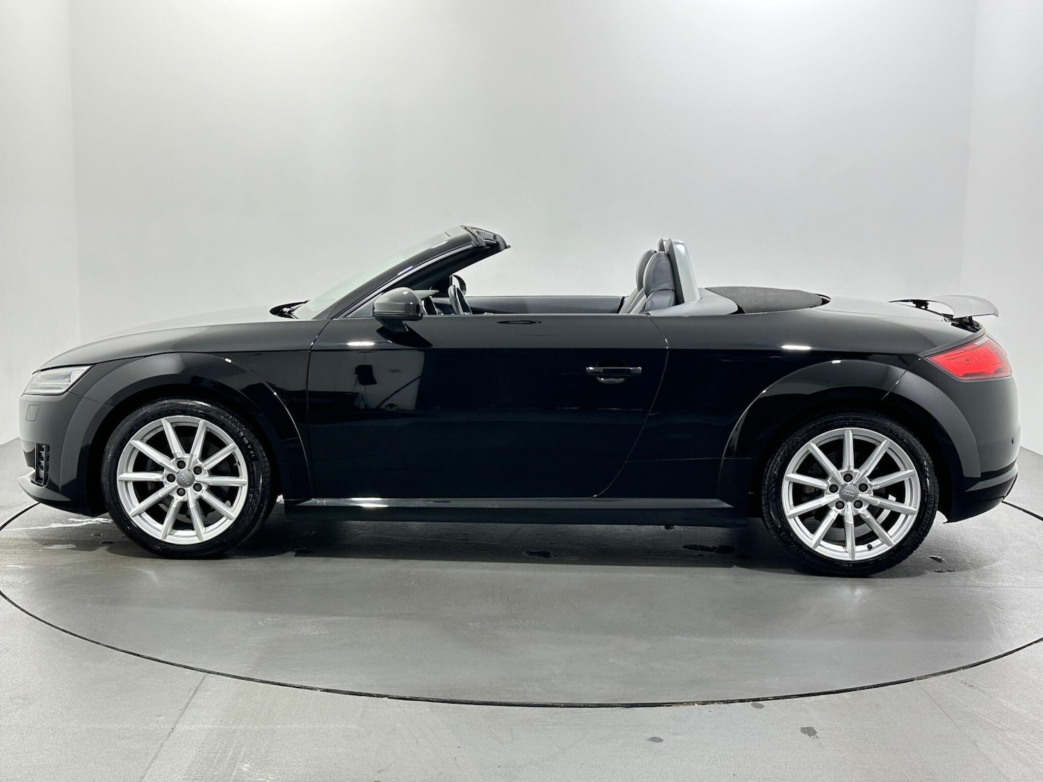 Used Audi TT 2015 for sale - 76878827: Photo 5