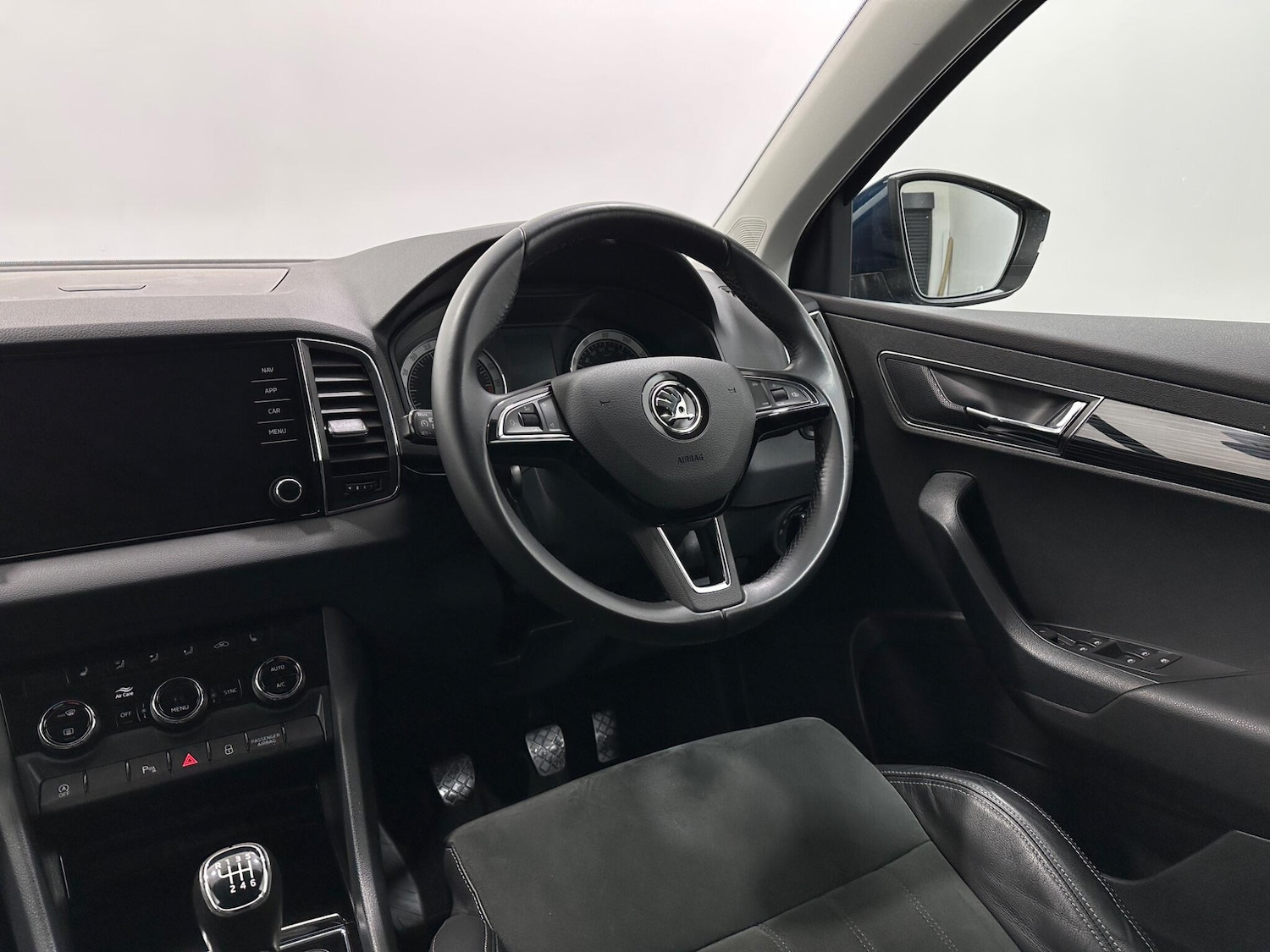 Used Skoda Karoq for sale - 77190408: Photo 11