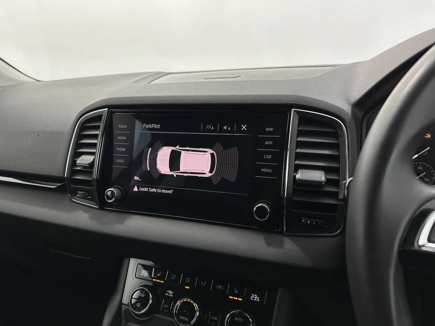 Used Skoda Karoq for sale - 77190408: Photo 21