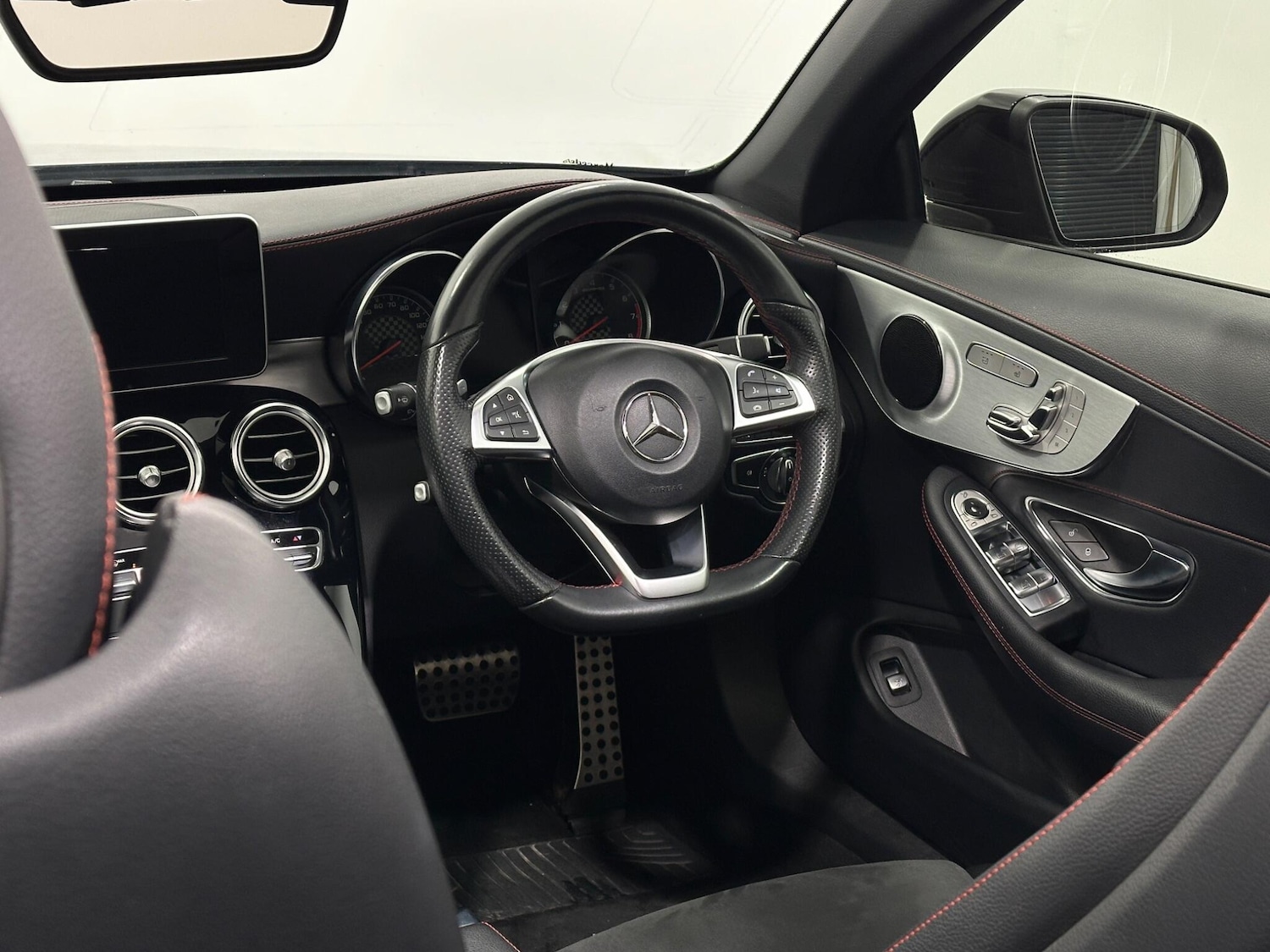 Used Mercedes-Benz C Class 2018 for sale - 77155750: Photo 11