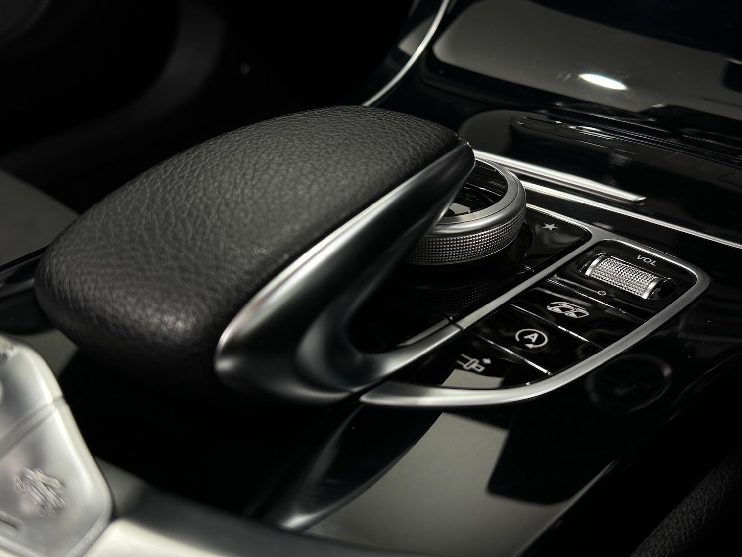 Used Mercedes-Benz C Class 2018 for sale - 77155750: Photo 21