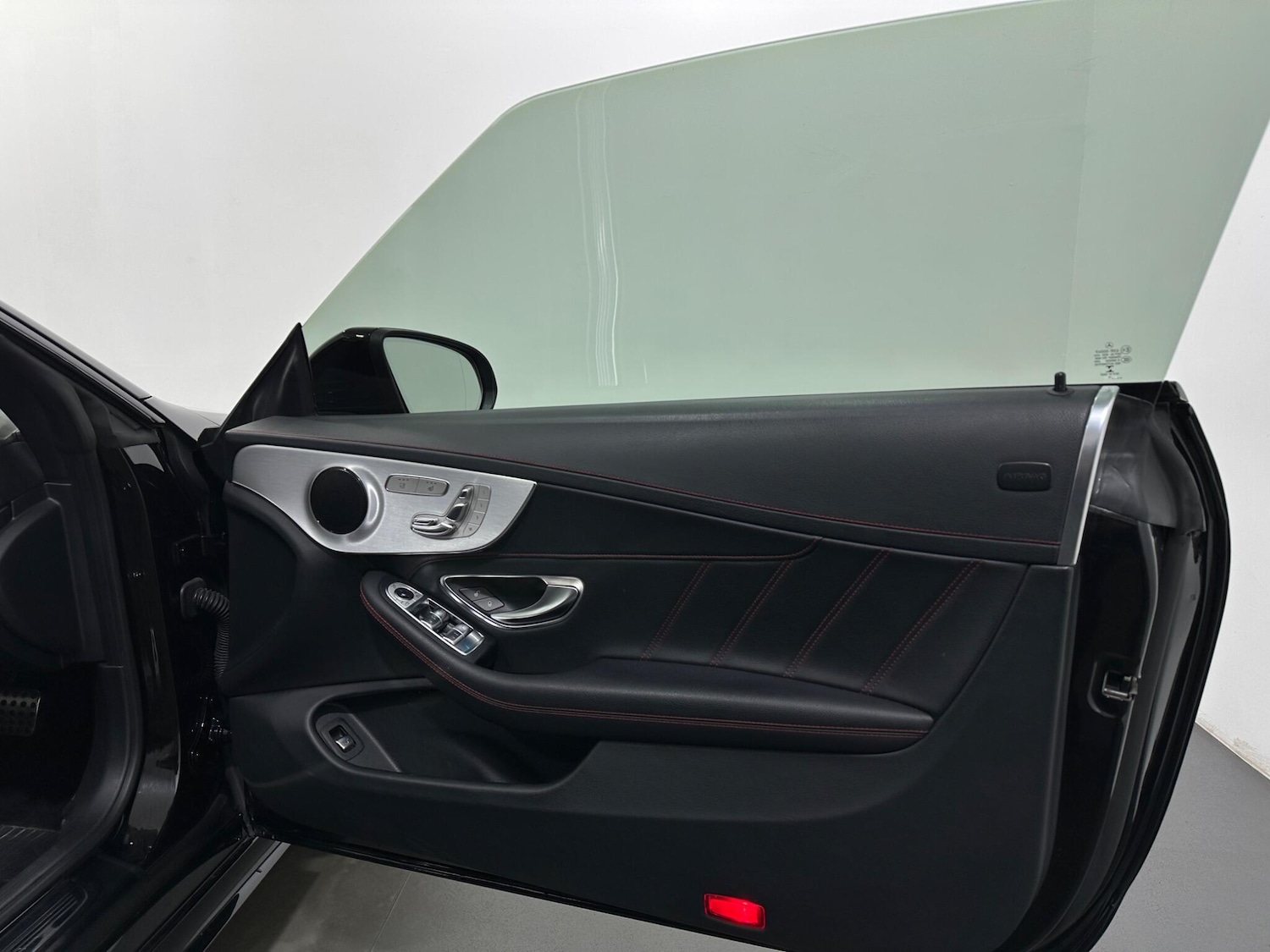 Used Mercedes-Benz C Class 2018 for sale - 77155750: Photo 33