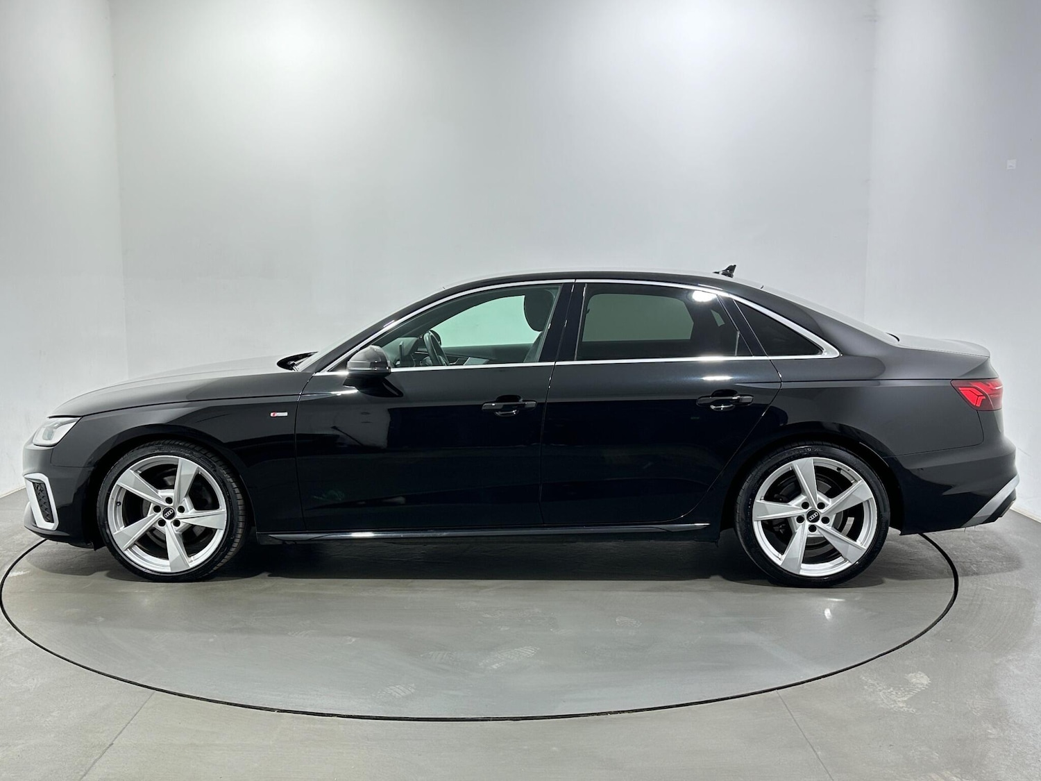 Used Audi A4 2021 for sale - 78035048: Photo 5